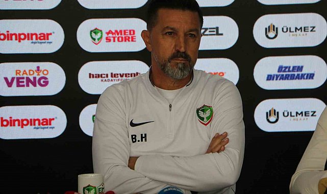 Amed SF Teknik Direktörü Besnik Hasi: "Sadece Samsunspor maçına odaklıyım"