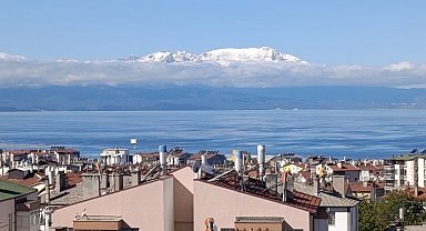 Anamas Dağı beyaz gelinliğini giydi