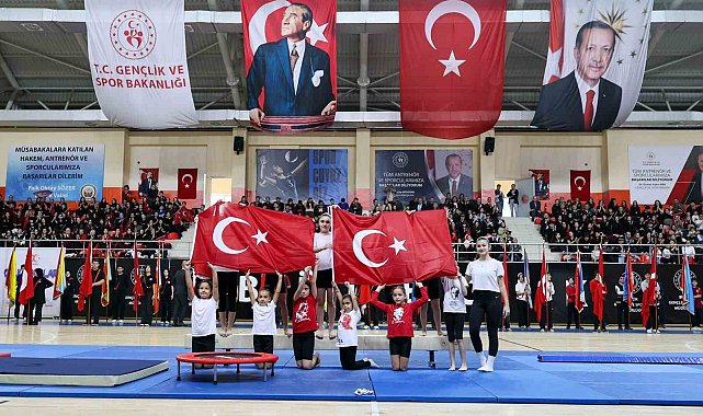 Anaokulu öğrencilerin gösterisi mest etti