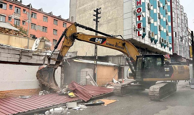 Ankara'da asayiş ve güvenlik yönünden uygun bulunmayan 3 işletme yıkıldı