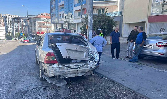 Ankara'da kamyonet, park halindeki 3 otomobile çarptı