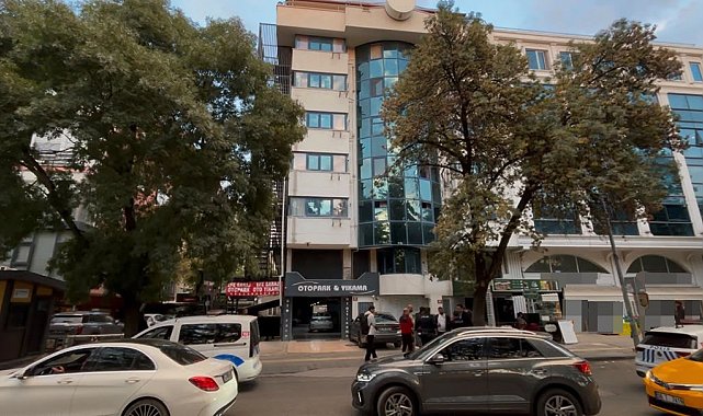 Ankara'da otelin 6. katından otomobilin üstüne düşen kadın ağır yaralandı