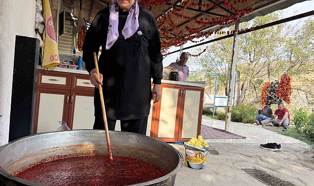 Ankara'dan Diyarbakır'a gelip el emeği ürünlerini tüm Türkiye'ye ulaştırıyorlar