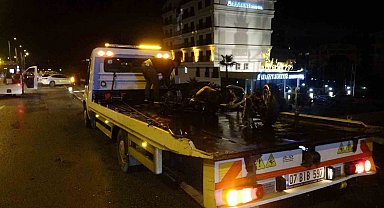 Antalya'da 22 yaşındaki gencin yürek yakan ölümü: 7 saat önce "Ölürüz" dedi, kazada hayatını kaybetti