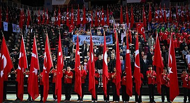 Antalya'da 29 Ekim 10 bin kişilik spor salonunda kutlandı