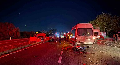 Antalya'da alkollü sürücü ortalığı savaş alanına çevirdi: 4 yaralı
