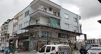 Antalya'da evde kedileri ile yaşayan hayvansever kadın hayatını kaybetti