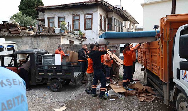 Antalya'da hurda ve atık depolarına operasyon: 15 kamyon atık kaldırıldı