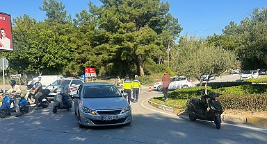 Antalya'da motosiklet ile otomobil çarpıştı: 1 yaralı
