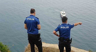 Antalya'da "Yardım edin" çığlığı ekipleri alarma geçirdi