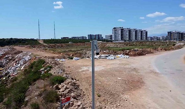 Antalya'da seyir halindeyken yola harç döken beton mikserine 200 bin lira ceza