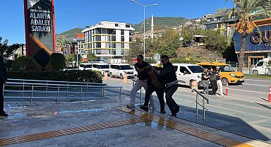 Antalya'da tefecilik ve şantaj operasyonunda 6 tutuklama