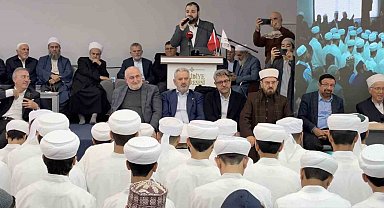 Arnavutköy'de 49 hafız icazet aldı