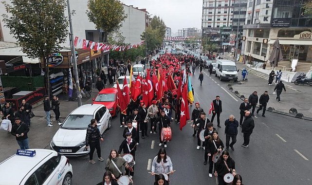 Arnavutköy'de Cumhuriyet coşkusu 7'den 70'e tören ve etkinliklerle kutlandı