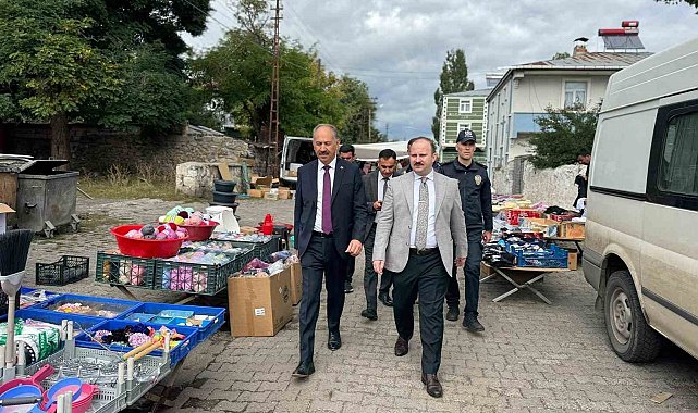 Arpaçay'da Kaymakam Güvenç ve Başkan Elma'dan pazar ziyareti