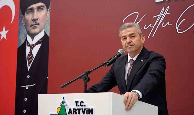 Artvin'de Cumhuriyet'in 103. yılı coşkuyla kutlandı