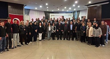 Astsubaylar Günü'nde Büyük Birlik Partisi rozetini taktılar