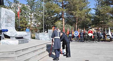 Atatürk'ün Kars'a gelişinin 102'inci yıl dönümü kutlandı