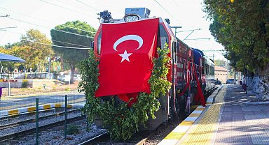Atatürk'ün Manisa'ya gelişinin 101. yılı törenle kutlandı