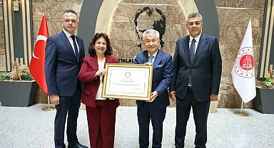ATO Başkanı Mehmet Şahbaz mazbatasını aldı