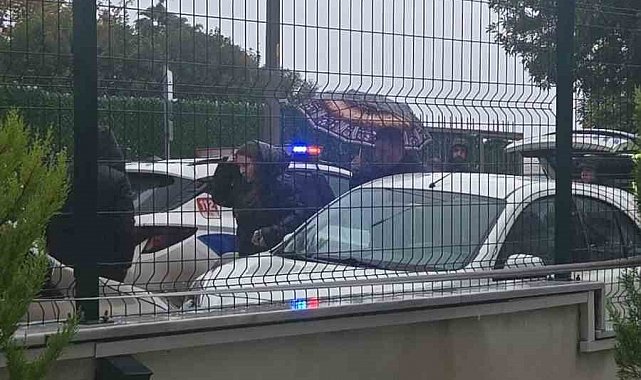 Avcılar'da okul önünde trafik tartışması, öğrenci velisi ayağından vuruldu