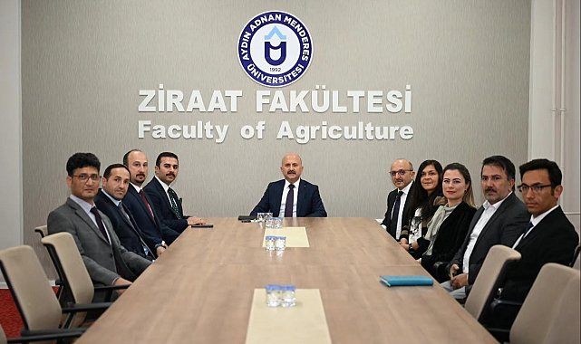 Aydın Valisi Varol, ADÜ Ziraat Fakültesi'nin uygulama alanlarını inceledi