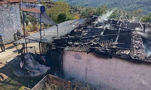 Aydın'da çıkan yangında bir ev küle döndü