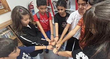 Aydın'da çocuklar kitap okudu, arkadaşlık bileklikleri tasarladı