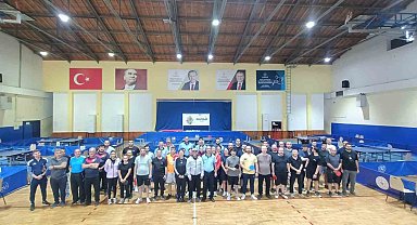 Aydın'da kamu çalışanları masa tenisinde yarıştı