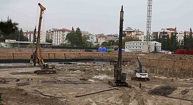 Aydın'da yeni adalet sarayı inşaatında kazıklar çakıldı