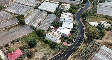 Aydıncık ve Gülnar'da yollar sıcak asfaltla yenilendi