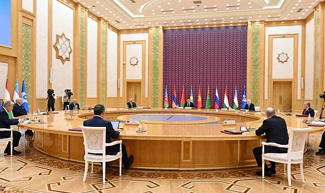 Azerbaycan Cumhurbaşkanı Aliyev: "Orta vadede hedefimiz, Azerbaycan'dan geçen yük taşımacılığını her bir yönde 15 milyon tona çıkarmaktır"