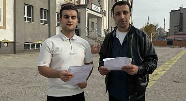 Baba-oğul aynı okulda sınava girdiler: "Amacımız herkesi okumaya teşvik etmektir"