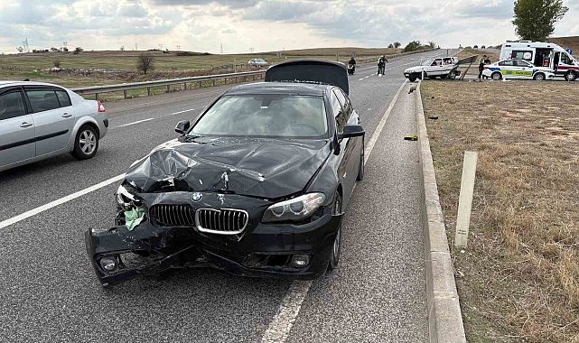Babaeski'de iki otomobil çarpıştı: 1 yaralı