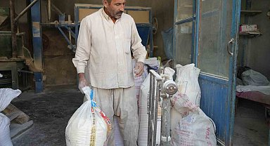 Babasından devraldığı geleneksel değirmenciliği 47 yıldır ayakta tutuyor