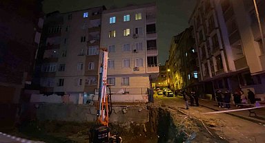 Bahçelievler'de iki binanın zemininde çökme: 20 daire tahliye edildi