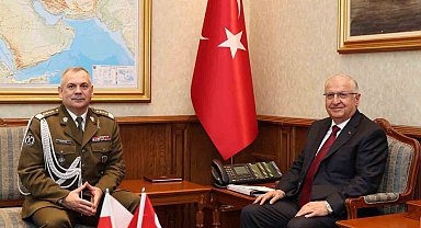 Bakan Güler, Polonya Genelkurmay Başkanı Orgeneral Kukula'yı kabul etti