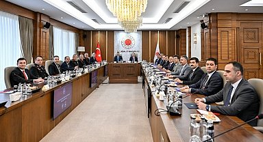 Bakan Gürlek, Bakan Çiftçi ile bir araya geldi