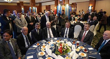 Bakan Tekin: "Ortak akıl arayışı beni mutlu etti"