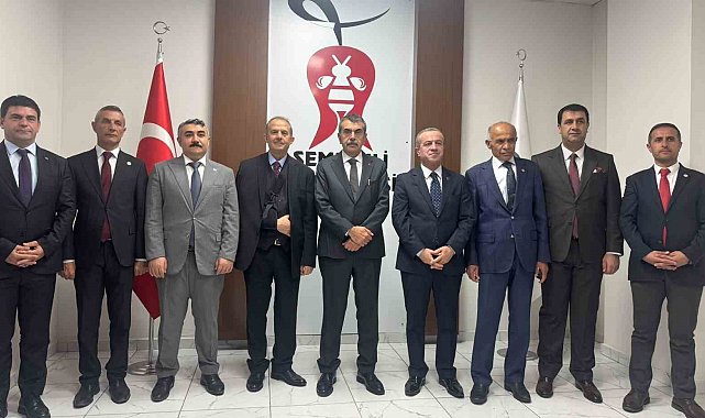 Bakan Tekin: "Sınıf ve öğretmen sayısını 3 katına çıkardık"