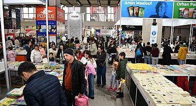 Balıkesir Kitap Fuarını hafta sonu 40 bin kişi ziyaret etti