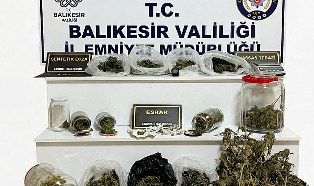 Balıkesir'de uyuşturucu operasyonu: 2 şahsa gözaltı
