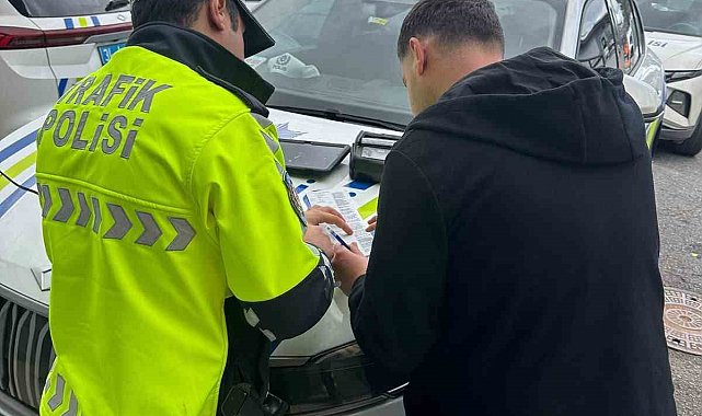 Başakşehir'de tehlikeli şerit değiştiren sürücüye 10 bin lira ceza