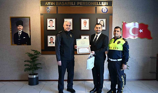 Başarılı polisler ödüllendirildi