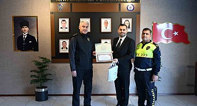 Başarılı polisler ödüllendirildi