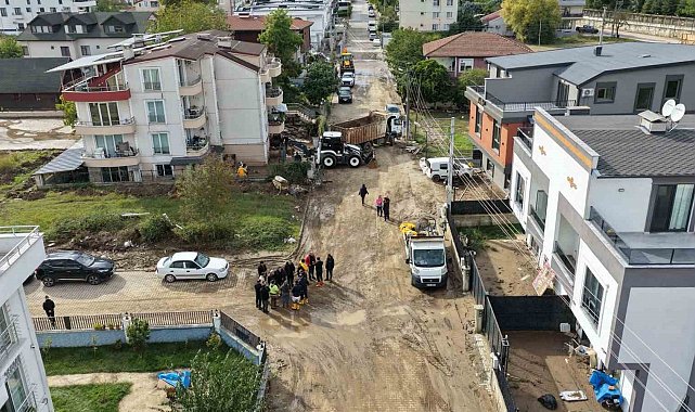 Başiskele'de selin yaraları 337 personel ve 142 araçla sarılıyor