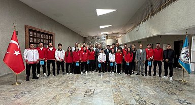 Başkan Aksun, başarılı sporcuları kabul etti