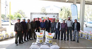Başkan Altay: "Üreticilerimize bugüne kadar 1 milyon 214 bin kilogram hibe destekli Macar Fiği Tohumu verdik"