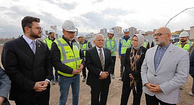 Başkan Büyükkılıç, milletvekilleriyle Kartal Katlı Kavşağı projesini incledi