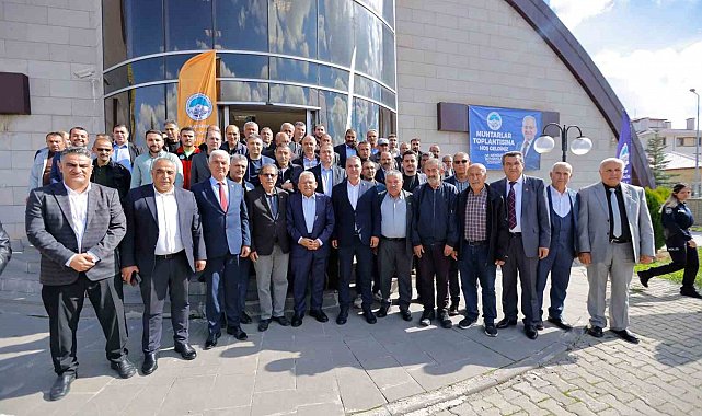 Başkan Büyükkılıç, Sarız ve Pınarbaşı'nda muhtarlarla buluştu